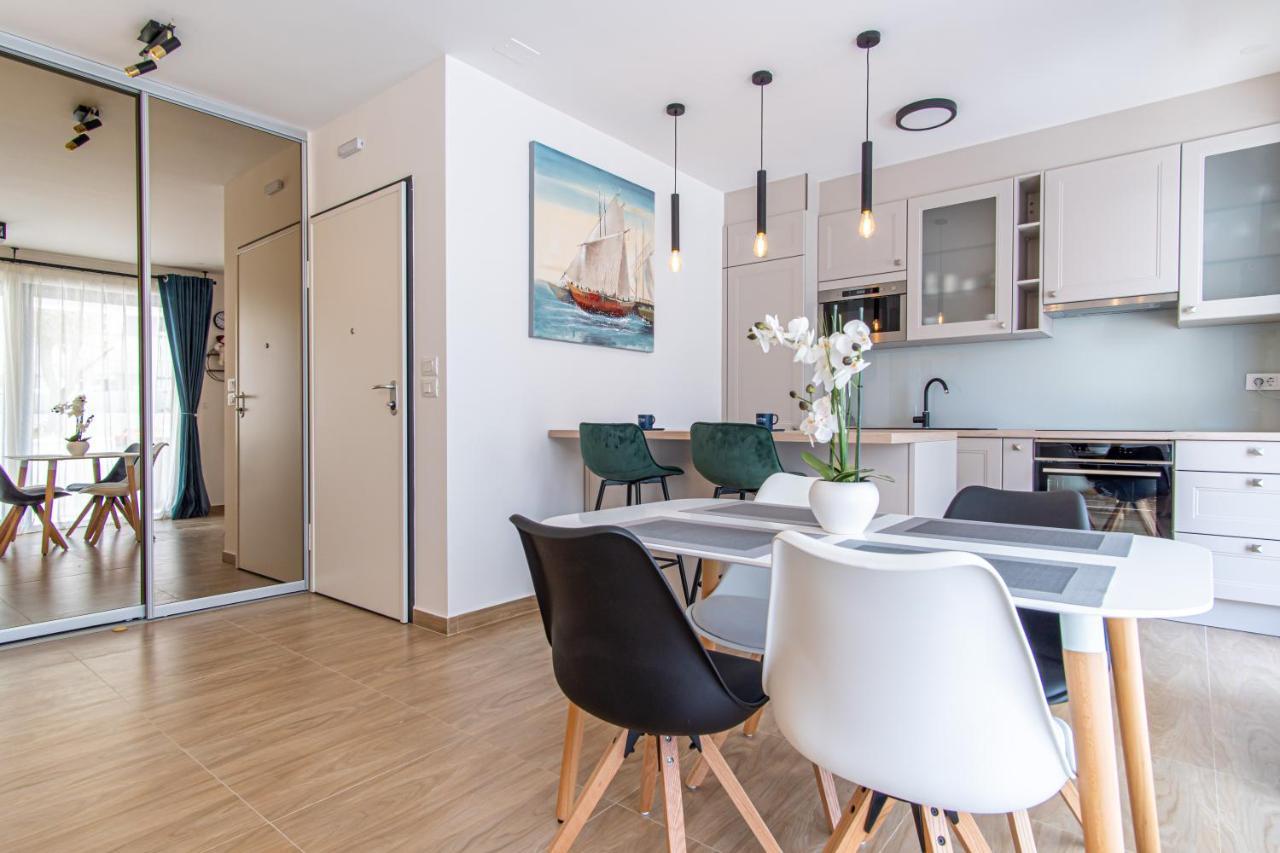 Ledeno More Luxury Apartments سبليت المظهر الخارجي الصورة